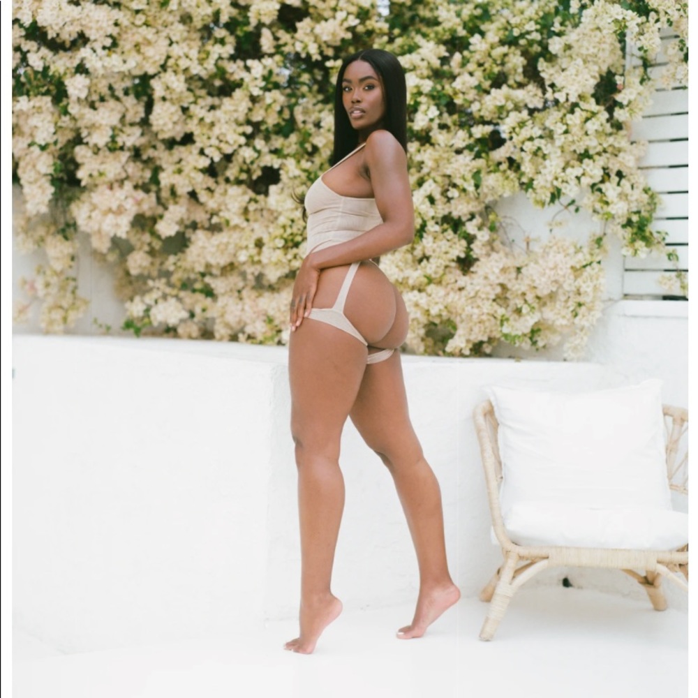 Laina Rauma Soft Gartered Corset XSMALL - Picture 2 of 9